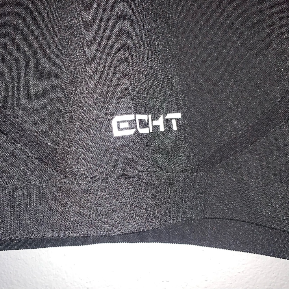 ECHT Arise Ghere Ombre Long Sleeve Athletic Crop Top - Picture 3 of 5
